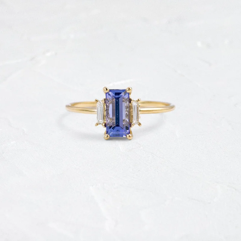 Women’s rings with twisted bands for style -Vitrine Ring, Light Blue Tanzanite