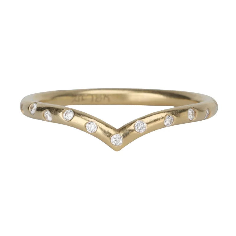 Women’s rings with citrine stones for warmth -"V-Shaped" Ring with Scattered Diamonds