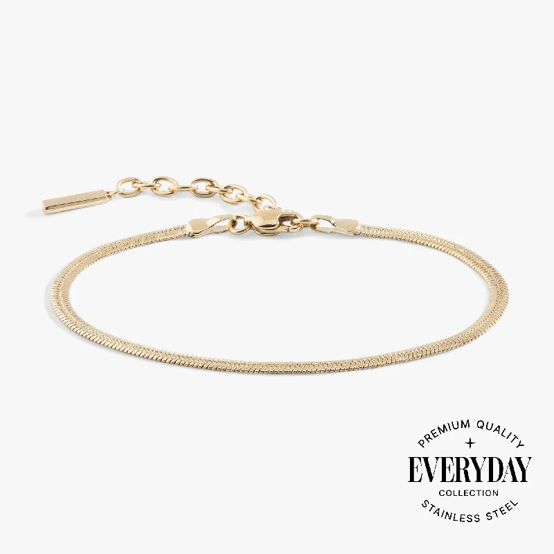 Bangles with sleek matte finish for subtlety -Everyday Herringbone Chain Bracelet