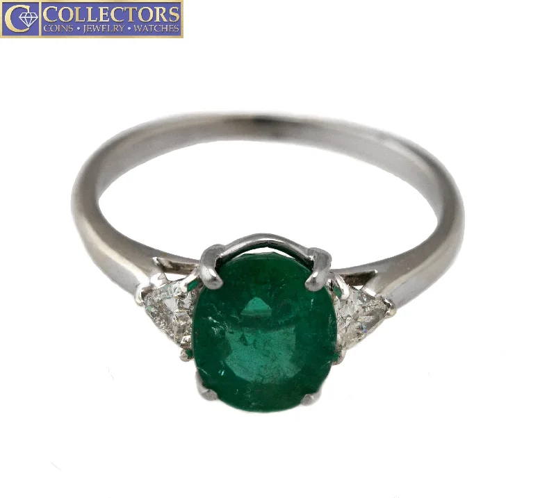 Women’s rings with faceted fluorite for hues -Ladies Vintage 14K White Gold 1.68ctw Oval Cut Emerald Diamond Cocktail Ring