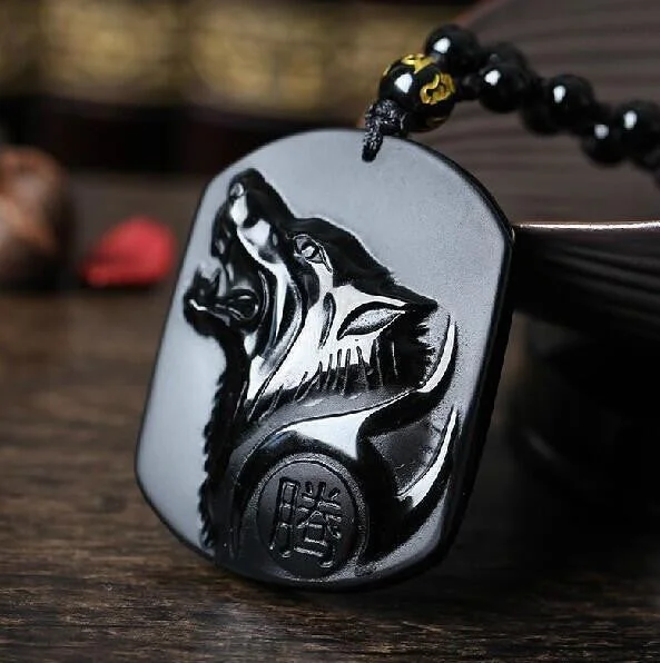 Best necklaces and pendants with statement designs for a fashionable accessory-Obsidian Wolf Head Pendant Necklace